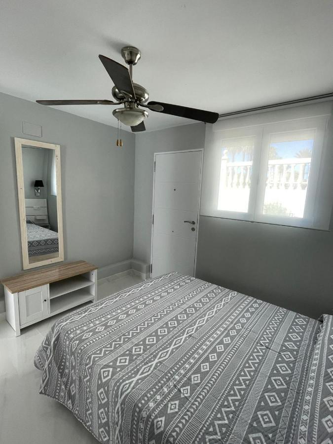 Seafront Recently Renovated Apartments بينالماذينا المظهر الخارجي الصورة